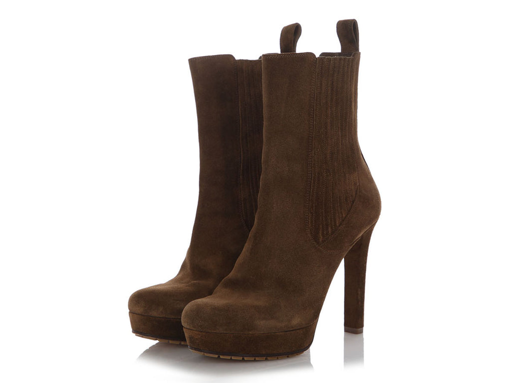 Gucci Winter Leaf Suede Cudu Boots