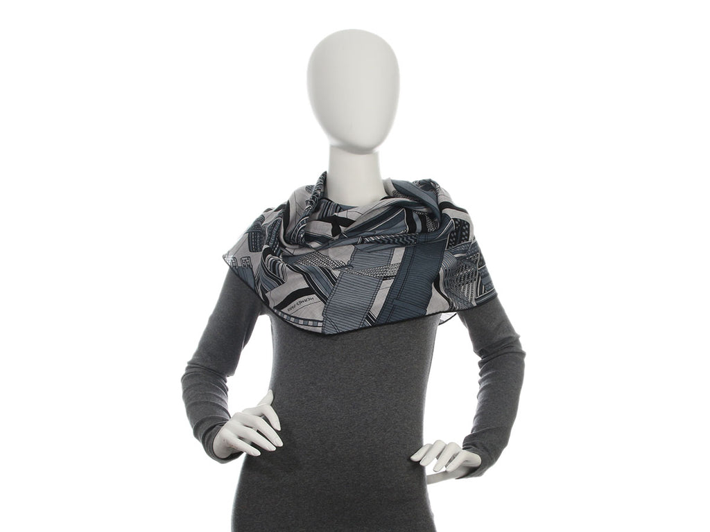 Hermès Sangles en Zigzag Cashmere Silk Losange GM