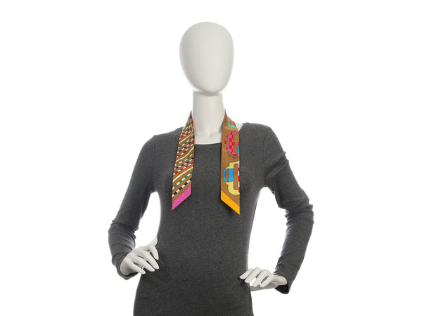 Hermès Limited Edition Bouclerie Moderne Plumetis Silk Twilly