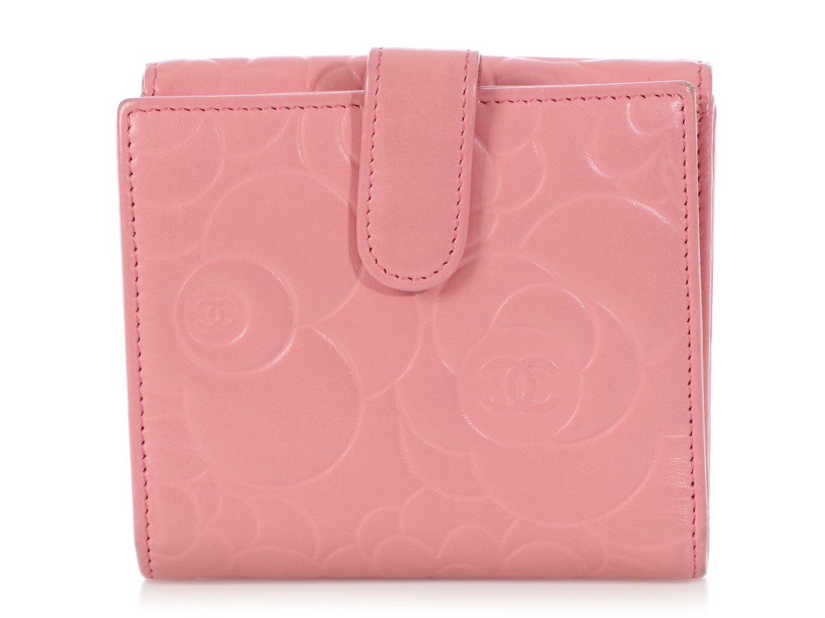 Chanel Pink Camellia Wallet On Chain ○ Labellov ○ Buy and Sell Authentic  Luxury