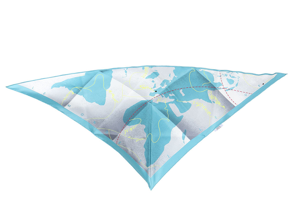 Hermès Le Monde Est Une Fleuve Pointu Silk Scarf