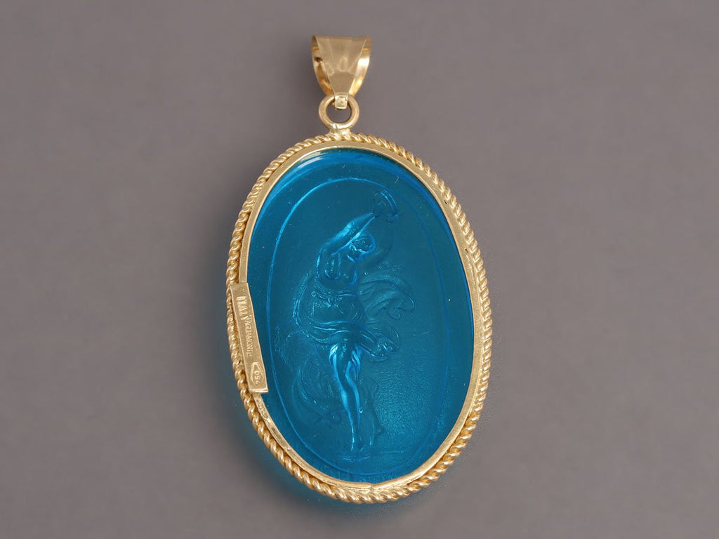 Tagliamonte Gold Venetian Glass Cameo Intaglio Pendant